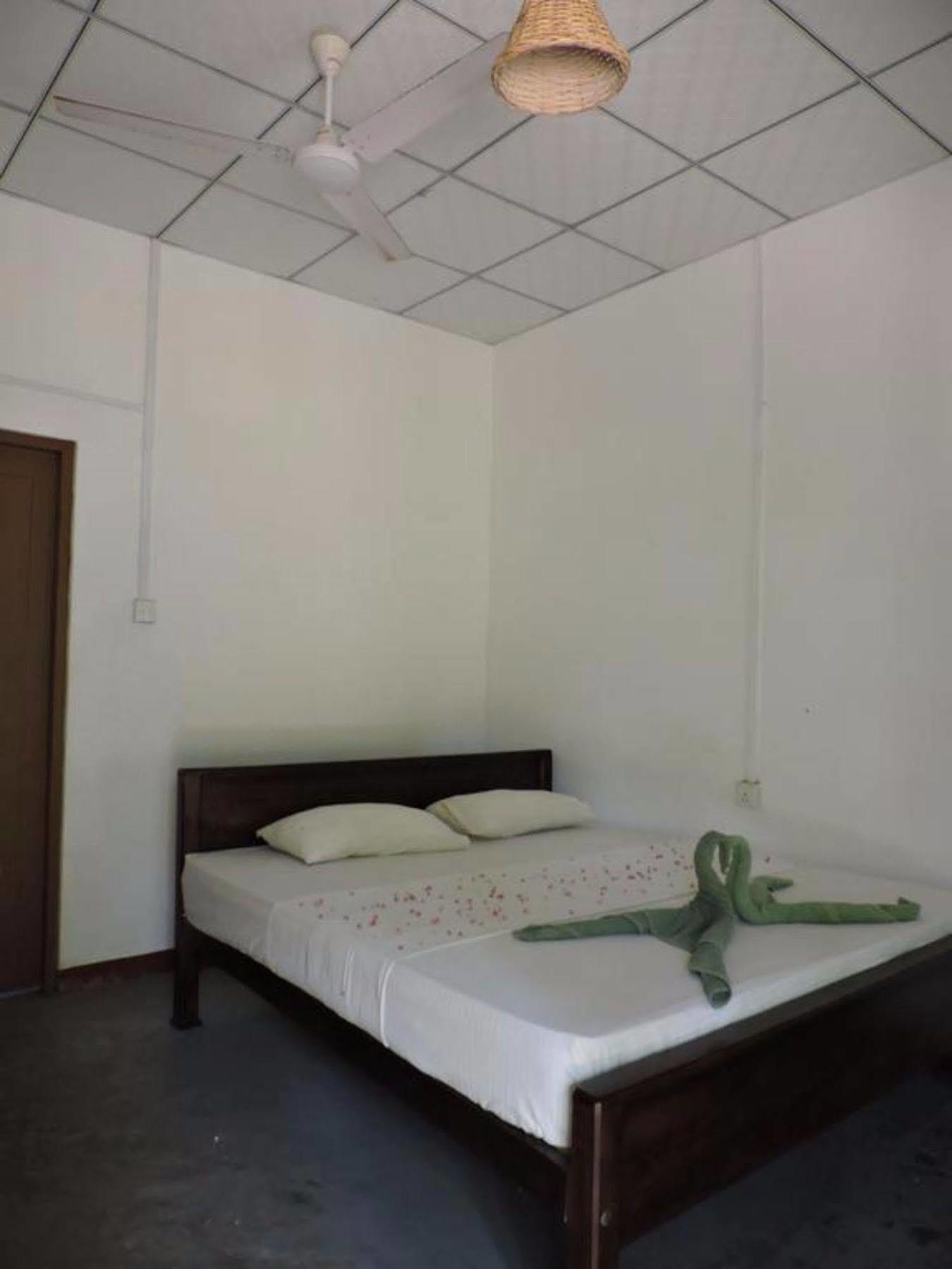 Reggae Zone Beach Resort Тангалла Экстерьер фото